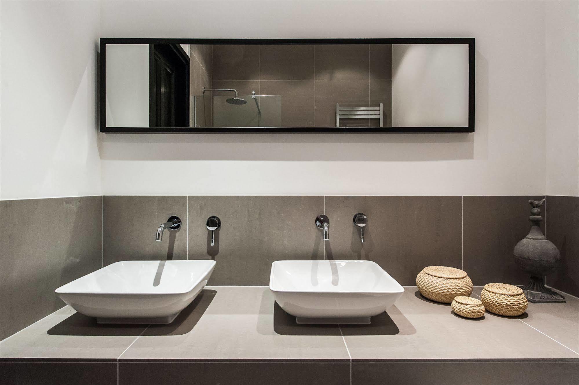 Short Stay Group Tropen Serviced Apartments Амстердам Екстериор снимка